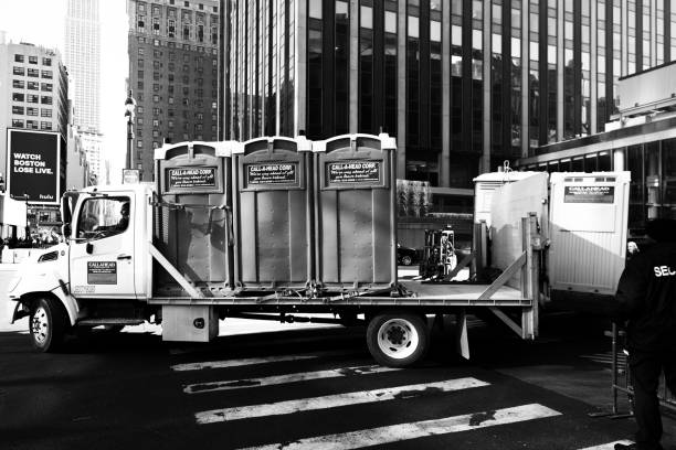 Best Best portable toilet rental  in Clear Lake, WI